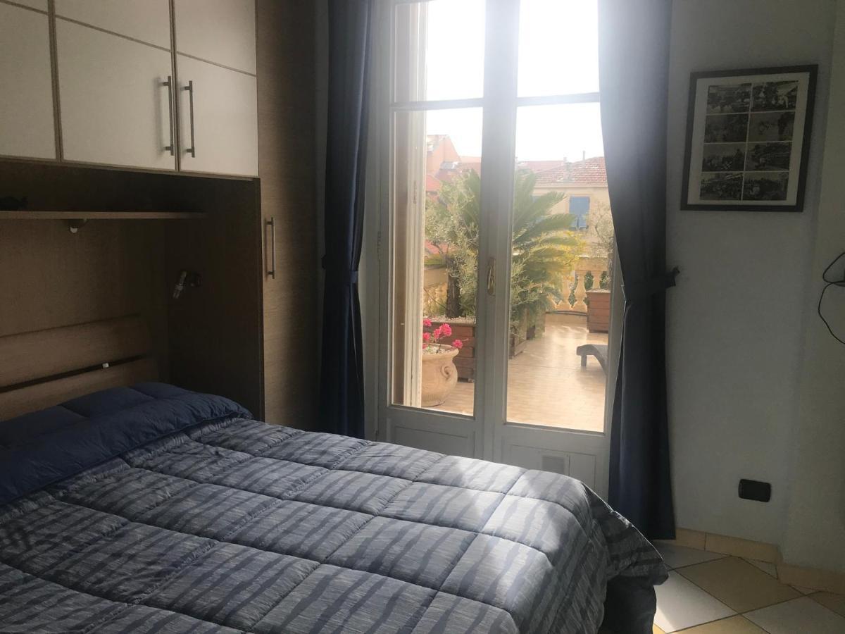 מנטון Appartement Terrasse Dans Palace Belle Epoque מראה חיצוני תמונה